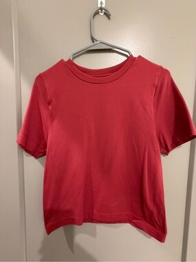 a new day Short Sleeve V-Neck Top in Raspberry Pink